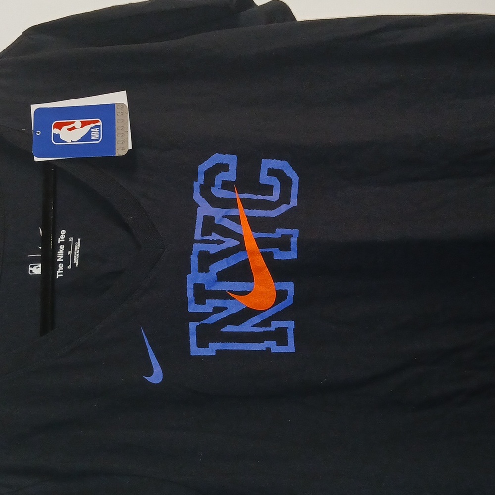 Nike NYC NBA Navy Blue Tee size xl shortsleeve nwt - Picture 2 of 6